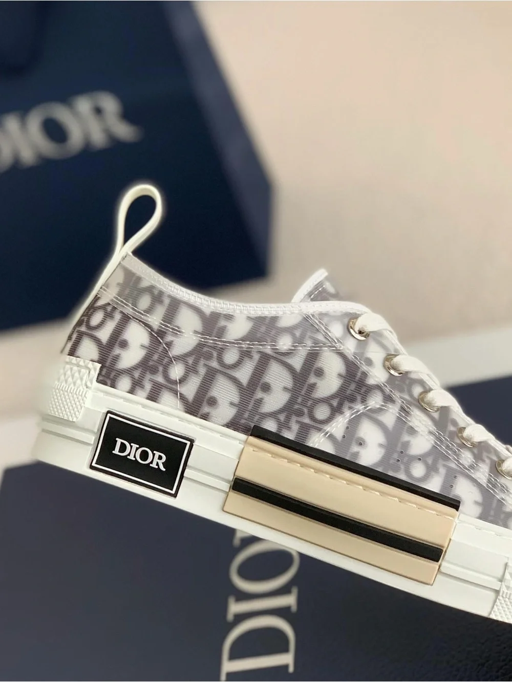 Dior Gray and White Oblique Low-Top Sneaker sz 43/ US 10